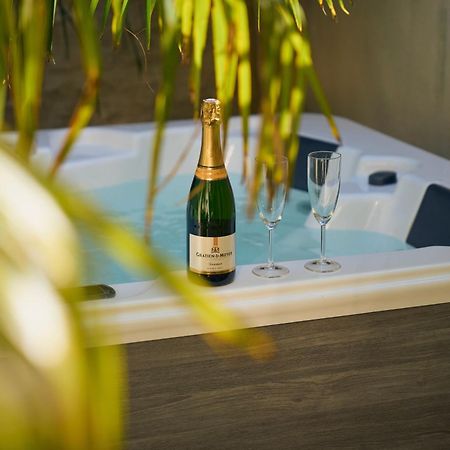 Suite Atypique - Jacuzzi Privatif En Centre Ville De Cognac Dış mekan fotoğraf