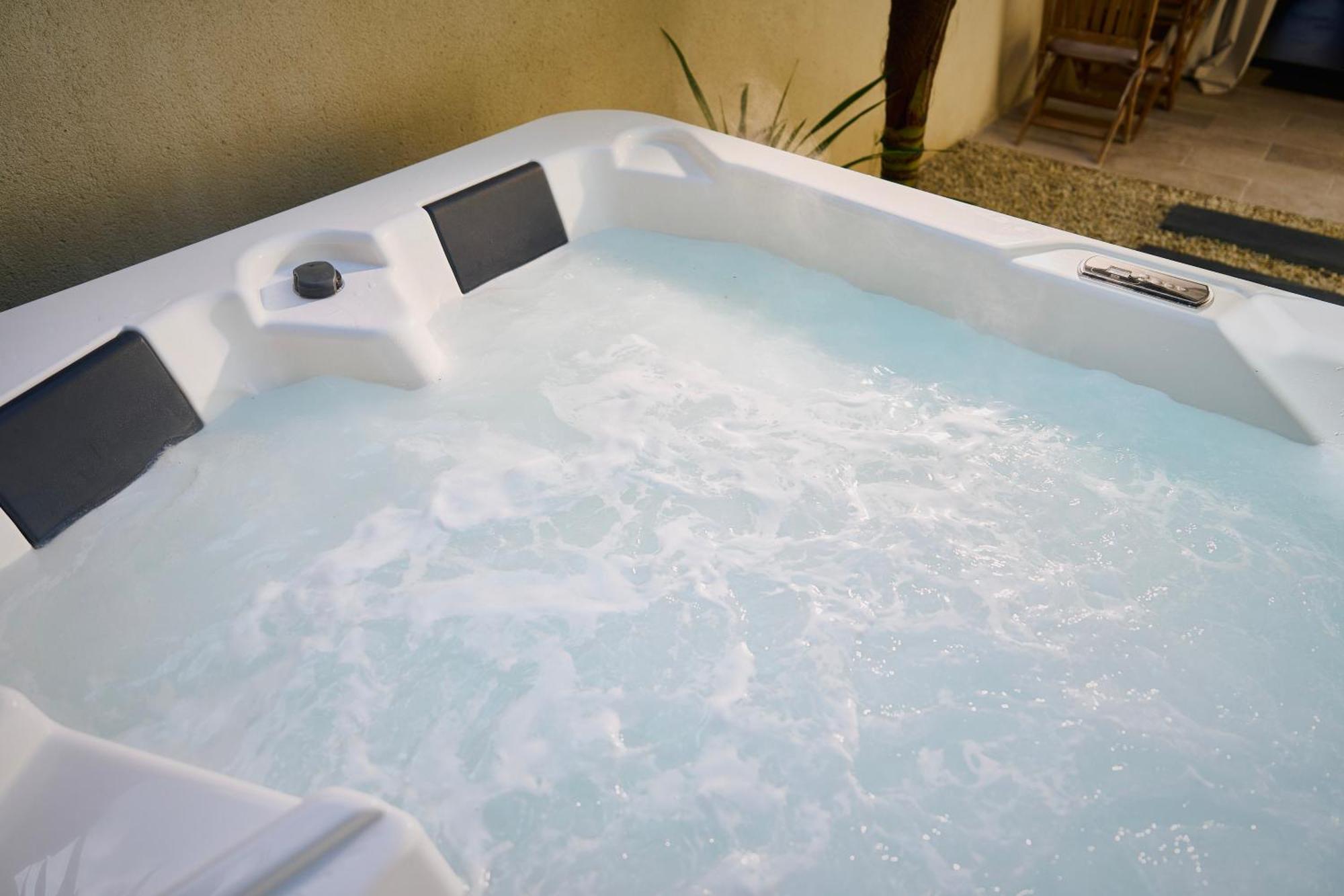 Suite Atypique - Jacuzzi Privatif En Centre Ville De Cognac Dış mekan fotoğraf