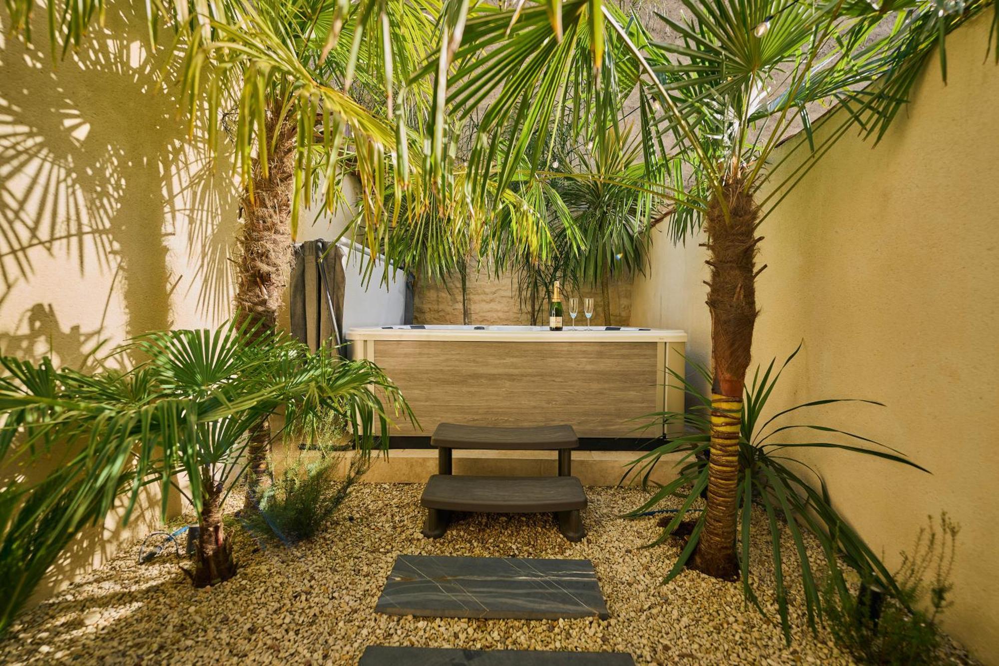 Suite Atypique - Jacuzzi Privatif En Centre Ville De Cognac Dış mekan fotoğraf